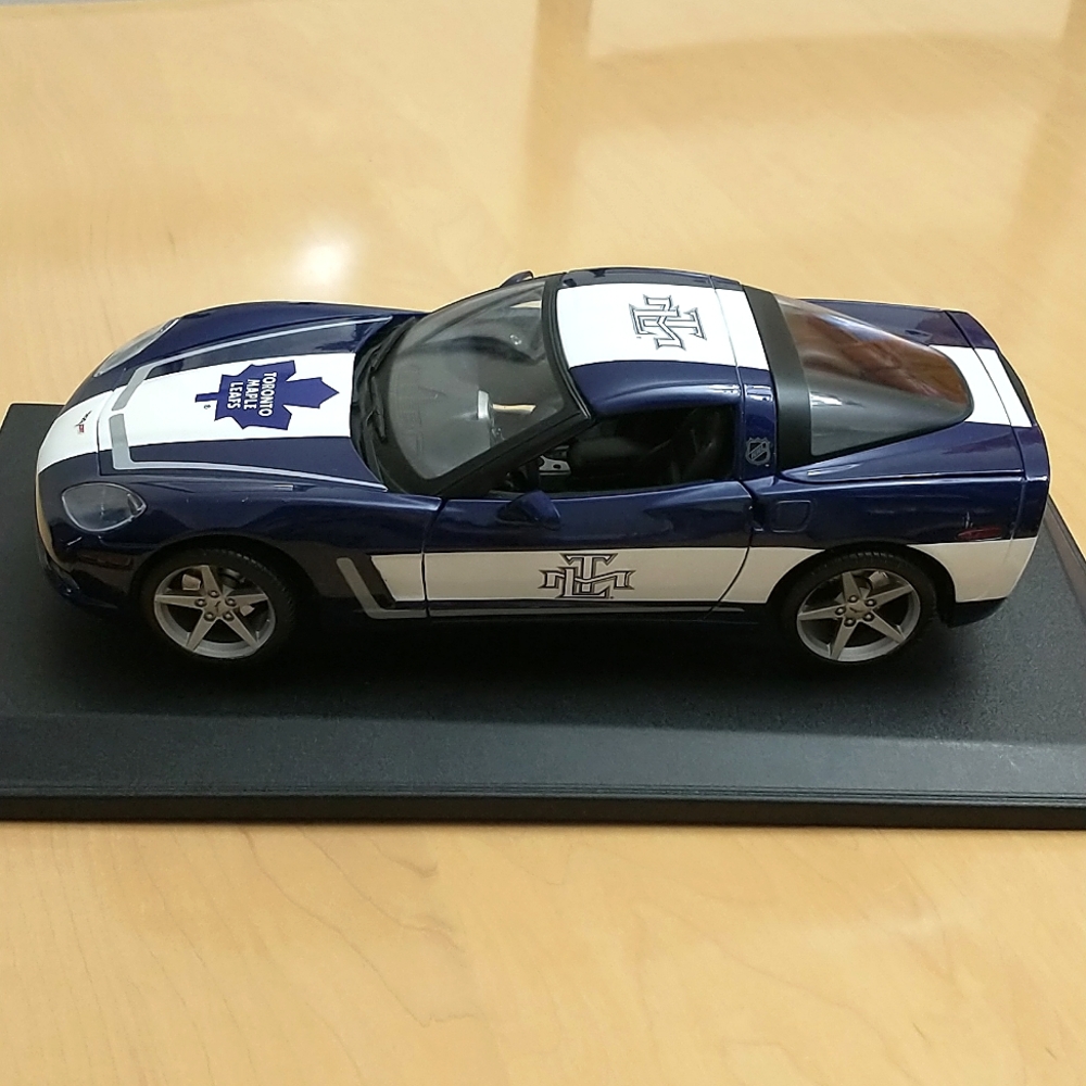 💙Toronto Maple Leafs Die-cast Corvette